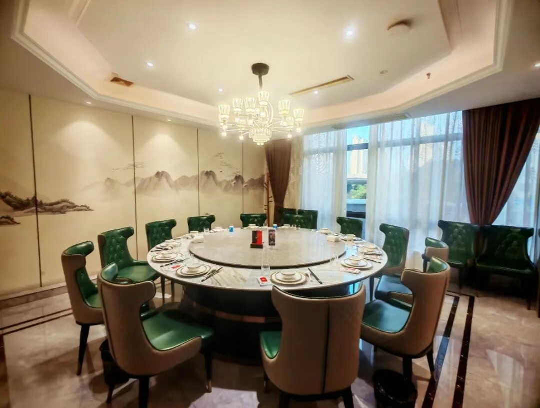 6892b0b41f67b746a8592e30a254f24f